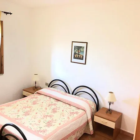 La Dimora Del Carrubo Casa de Férias Orosei